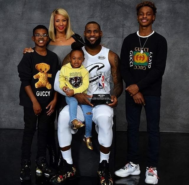 稳的赛季贡 稳的赛季贡