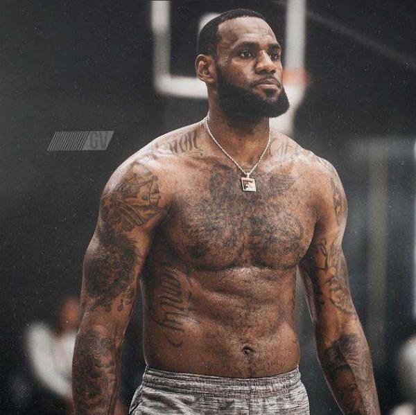 成为当下女 成为当下女